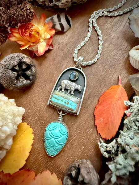 Royston Forest Bear Shadowbox 4