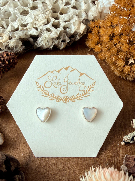 Dainty Heart Posts-Mother of Pearl